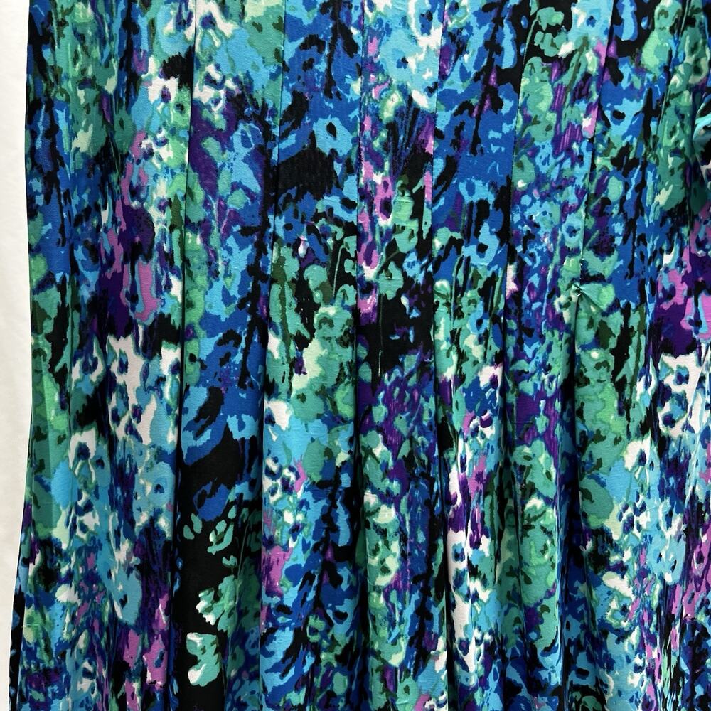 La Cera Midi Dress Size L Pleated Waist Blue Purple Floral Print Round Neckline - Picture 2 of 8